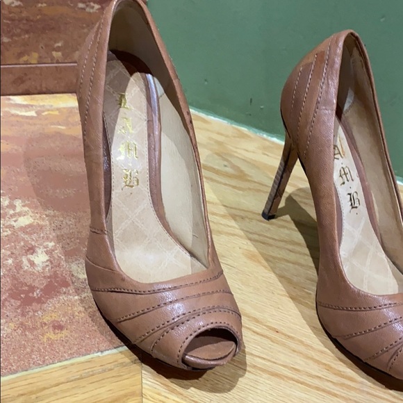 Heels - Picture 3 of 4